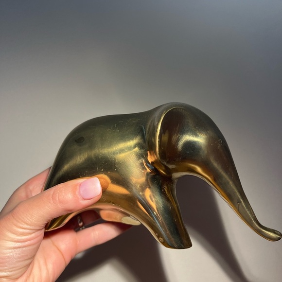 Brass very heavy elephant figurine, vintage with patina mid-century, modern - Picture 4 of 8